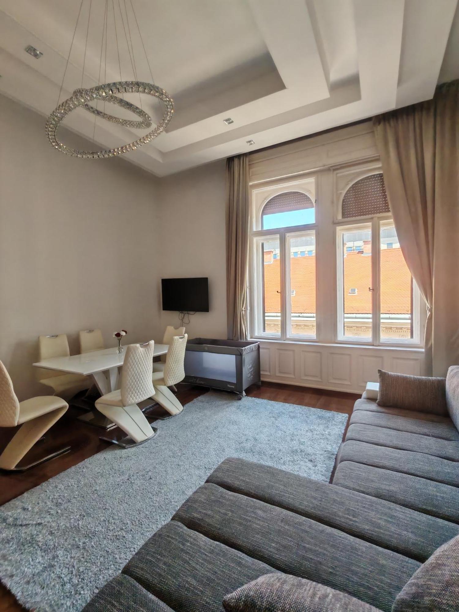 Basilika View Imperial Suite -Sas Street -Need Reservation For Free Parking Будапеща Екстериор снимка