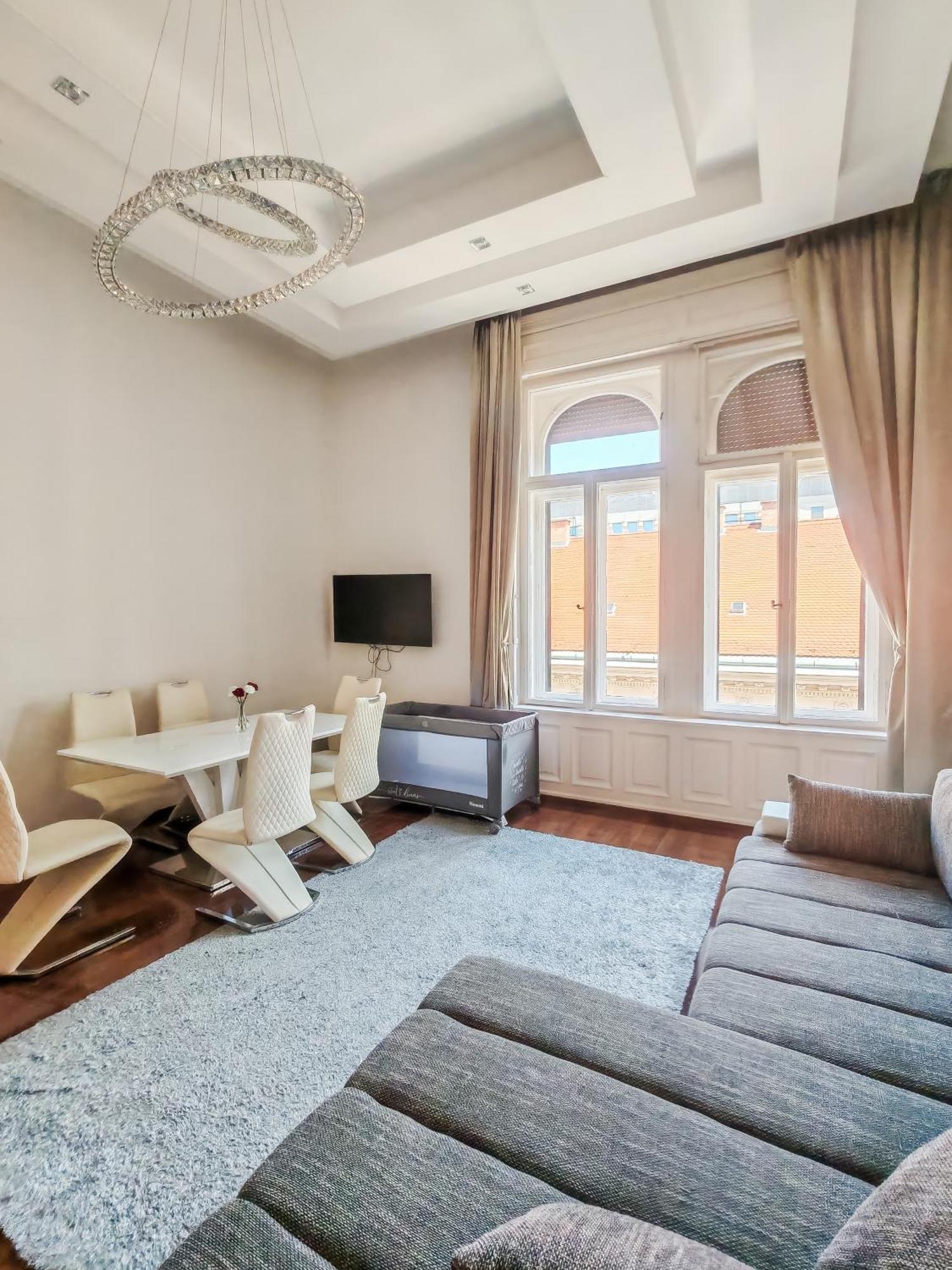 Basilika View Imperial Suite -Sas Street -Need Reservation For Free Parking Будапеща Екстериор снимка